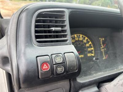 2005 Isuzu NPR   - Photo 25 - Forsyth, GA 31029