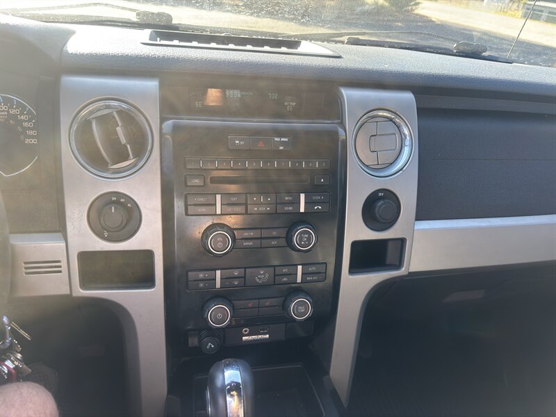 2011 Ford F-150 FX4 - Photo 26