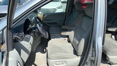 2008 Honda Odyssey EX   - Photo 8 - Forsyth, GA 31029