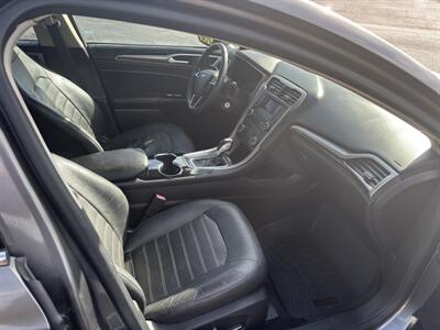 2014 Ford Fusion SE   - Photo 12 - Forsyth, GA 31029
