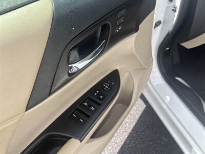 2015 Honda Accord EX-L   - Photo 11 - Forsyth, GA 31029
