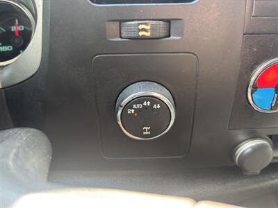 2012 GMC Sierra 1500 SLE   - Photo 14 - Forsyth, GA 31029