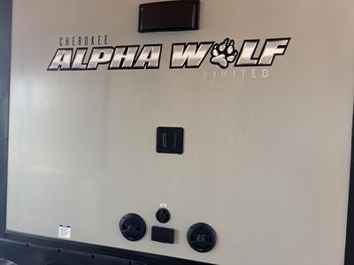 2021 Forest River Cherokee Alpha Wolf Limited   - Photo 11 - Forsyth, GA 31029