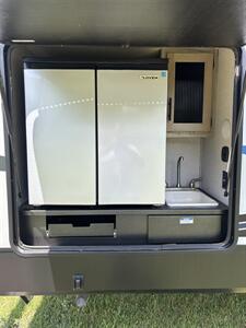2021 Forest River Cherokee Alpha Wolf Limited   - Photo 8 - Forsyth, GA 31029
