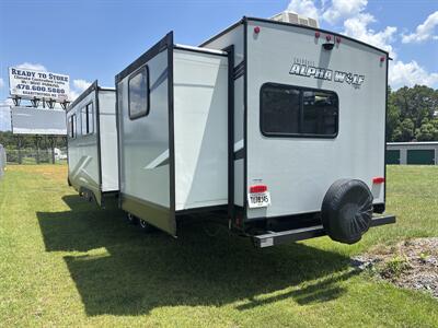 2021 Forest River Cherokee Alpha Wolf Limited   - Photo 5 - Forsyth, GA 31029