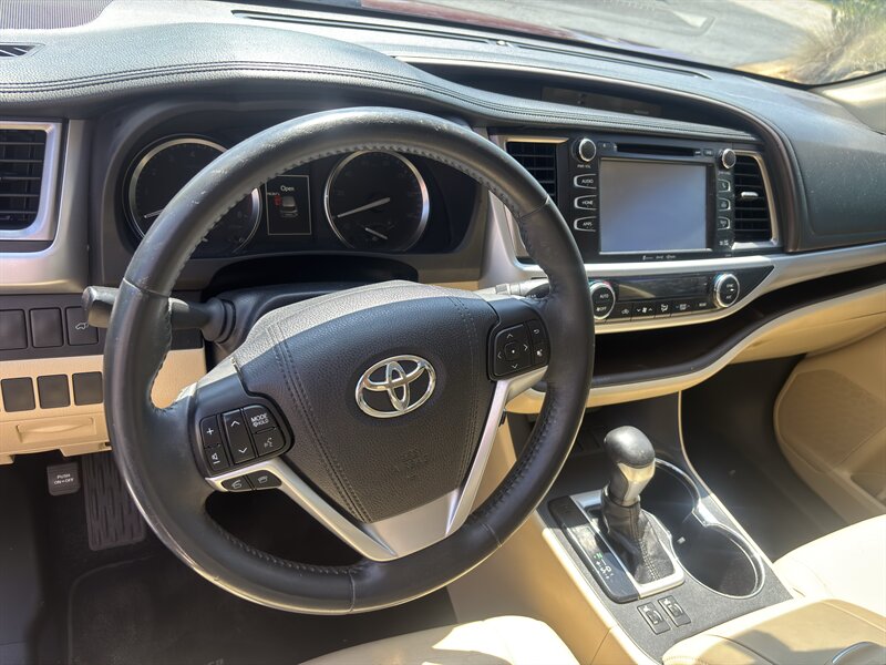2016 Toyota Highlander XLE - Photo 18