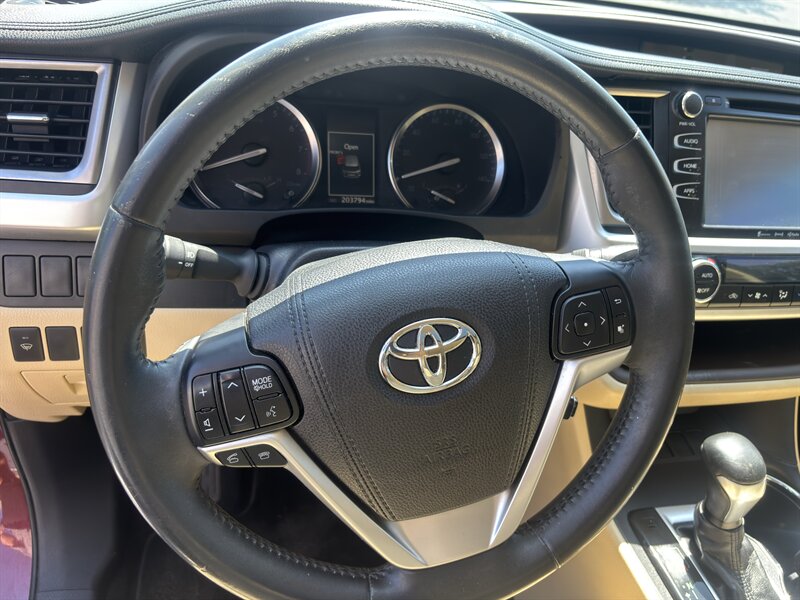 2016 Toyota Highlander XLE - Photo 23