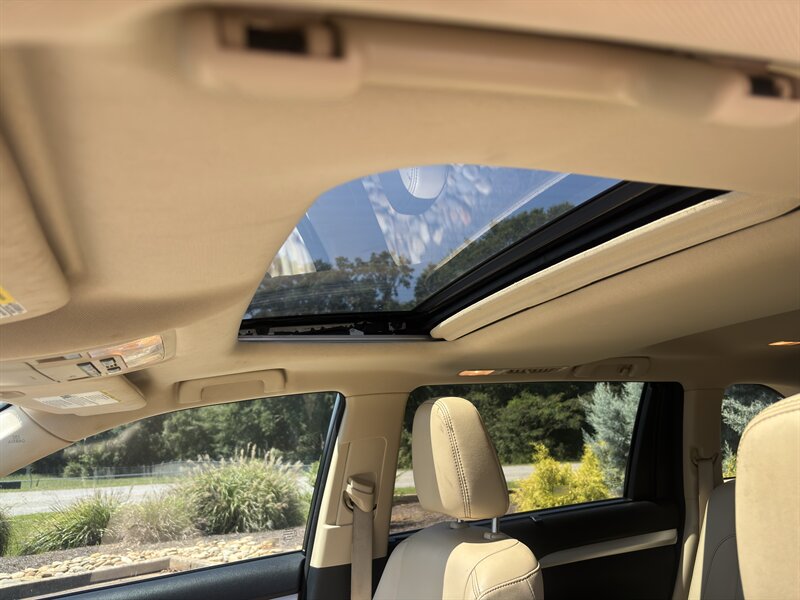 2016 Toyota Highlander XLE - Photo 16
