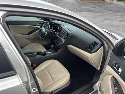 2013 Kia Optima EX   - Photo 7 - Forsyth, GA 31029