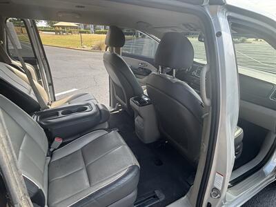 2016 Kia Sedona EX   - Photo 26 - Forsyth, GA 31029