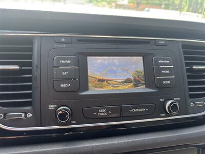 2016 Kia Sedona EX   - Photo 28 - Forsyth, GA 31029