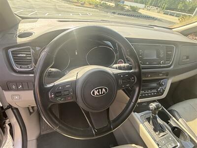 2016 Kia Sedona EX   - Photo 14 - Forsyth, GA 31029