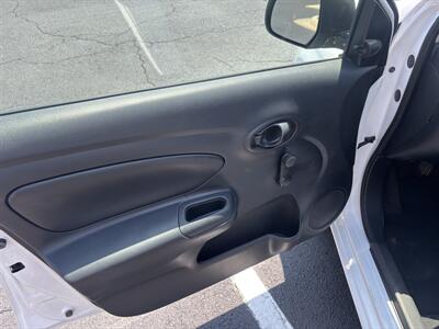 2015 Nissan Versa 1.6 S   - Photo 11 - Forsyth, GA 31029