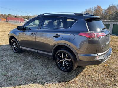 2018 Toyota RAV4 SE   - Photo 5 - Forsyth, GA 31029