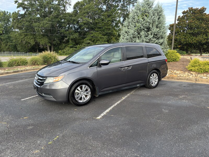 2016 Honda Odyssey SE  