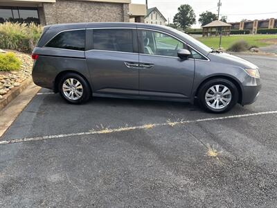 2016 Honda Odyssey SE   - Photo 2 - Forsyth, GA 31029