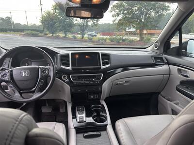 2018 Honda Pilot Touring   - Photo 14 - Forsyth, GA 31029