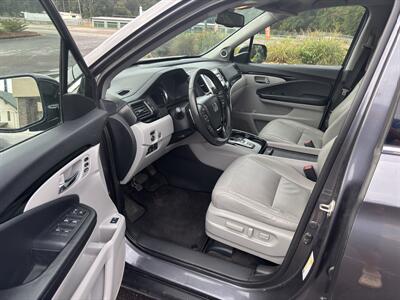 2018 Honda Pilot Touring   - Photo 15 - Forsyth, GA 31029