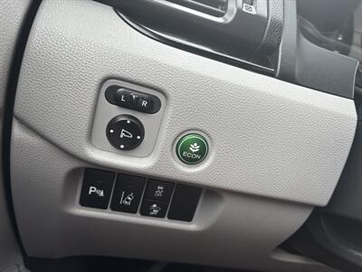 2018 Honda Pilot Touring   - Photo 11 - Forsyth, GA 31029