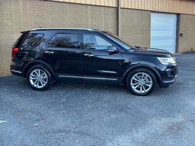 2018 Ford Explorer Limited   - Photo 5 - Forsyth, GA 31029