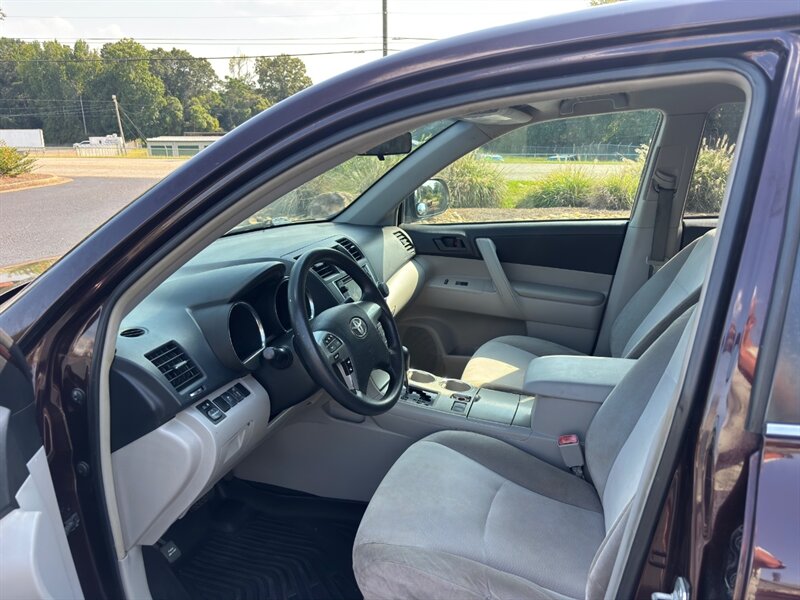 2013 Toyota Highlander Base - Photo 8