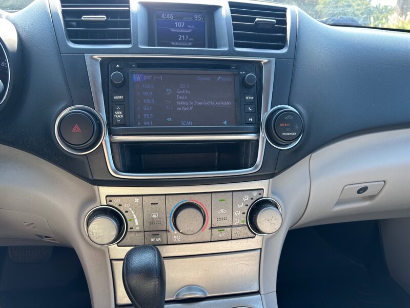 2013 Toyota Highlander Base - Photo 17