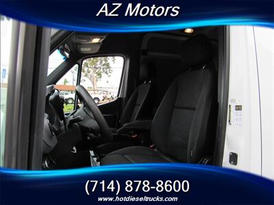 2019 Mercedes-Benz Sprinter 2500 HIGH ROOF 144 W.B.   - Photo 11 - Orange, CA 92867