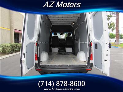 2019 Mercedes-Benz Sprinter 2500 HIGH ROOF 144 W.B.   - Photo 12 - Orange, CA 92867