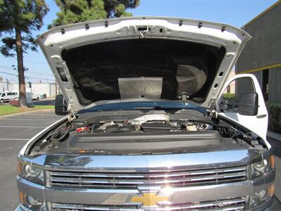 2017 Chevrolet Silverado 3500HD Work Truck 4WD   - Photo 20 - Orange, CA 92867