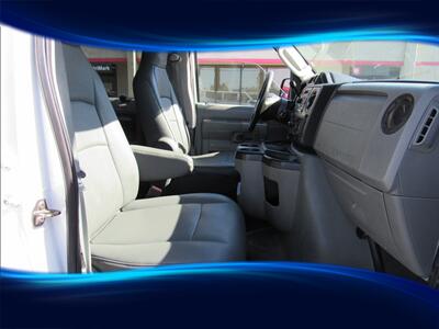 2009 Ford E-350 SD XLT 8 PASS   - Photo 19 - Orange, CA 92867