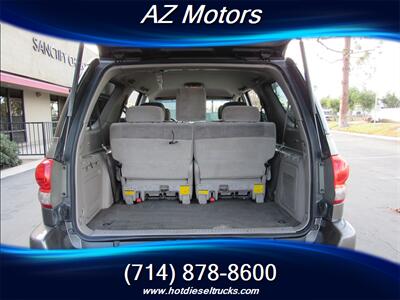 2006 Toyota Sequoia SR5   - Photo 13 - Orange, CA 92867