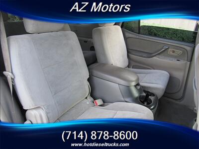 2006 Toyota Sequoia SR5   - Photo 15 - Orange, CA 92867