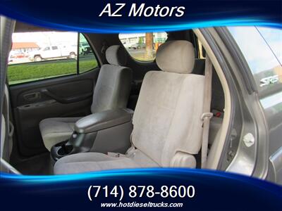 2006 Toyota Sequoia SR5   - Photo 12 - Orange, CA 92867