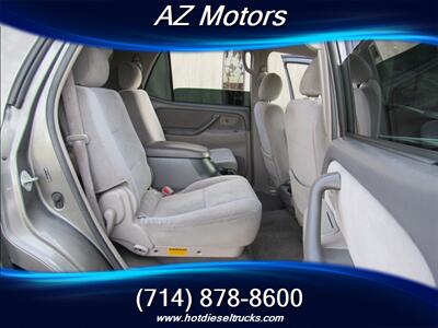 2006 Toyota Sequoia SR5   - Photo 16 - Orange, CA 92867