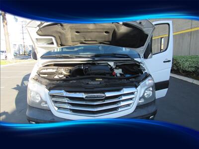 2015 Freightliner Sprinter 3500 DRW EXTENDED - Photo 24 - Orange, CA 92867