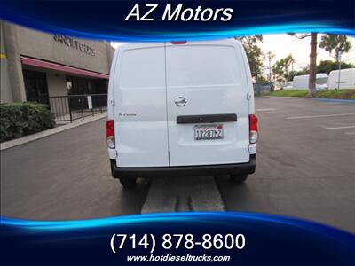 2018 Nissan NV200 SV MINI VAN   - Photo 8 - Orange, CA 92867