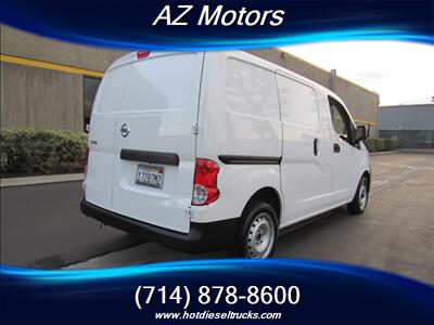 2018 Nissan NV200 SV MINI VAN   - Photo 6 - Orange, CA 92867
