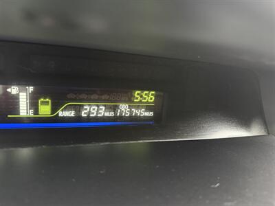 2012 Toyota Prius v Two! Hybrid! Clean Title!  Financing Available! - Photo 16 - Concord, CA 94520