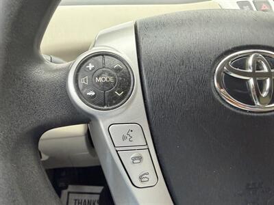 2012 Toyota Prius v Two! Hybrid! Clean Title!  Financing Available! - Photo 20 - Concord, CA 94520