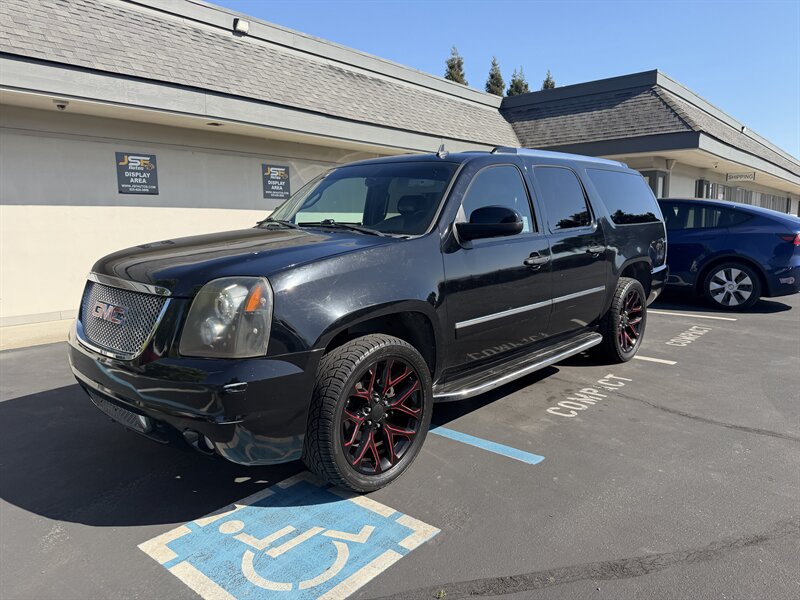 2011 GMC Yukon XL Denali  Financing Available! - Photo 1 - Concord, CA 94520