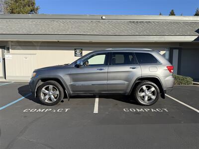 2012 Jeep Grand Cherokee Overland  FINANCING AVAILABLE - Photo 2 - Concord, CA 94520