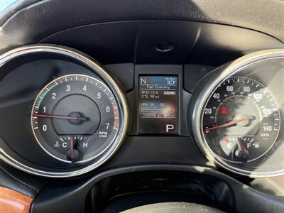 2012 Jeep Grand Cherokee Overland  FINANCING AVAILABLE - Photo 11 - Concord, CA 94520
