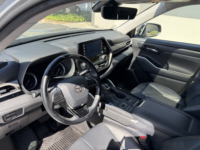 2020 Toyota Highlander XLE AWD Financing Available! - Photo 8 - Concord, CA 94520