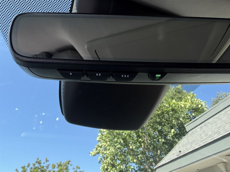 2020 Toyota Highlander XLE AWD Financing Available! - Photo 27 - Concord, CA 94520