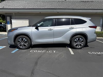 2020 Toyota Highlander XLE AWD Financing Available! - Photo 2 - Concord, CA 94520