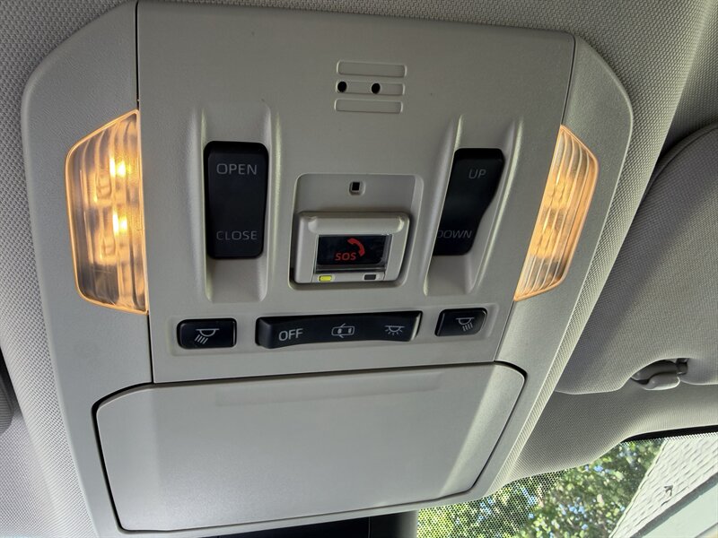 2020 Toyota Highlander XLE AWD Financing Available! - Photo 18 - Concord, CA 94520