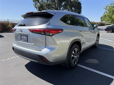 2020 Toyota Highlander XLE AWD Financing Available! - Photo 5 - Concord, CA 94520