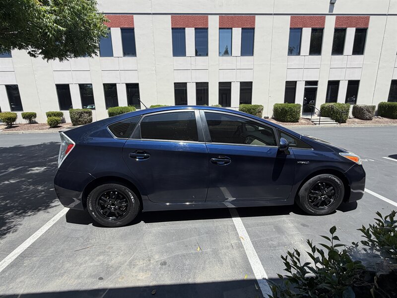 2014 Toyota Prius Hybrid! Clean Title! Low Miles! Financing Available! - Photo 7 - Concord, CA 94520