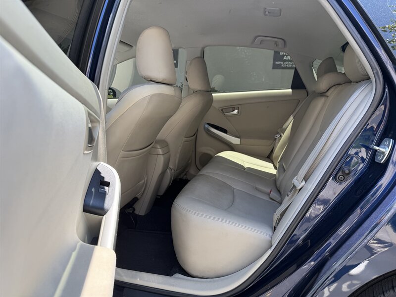 2014 Toyota Prius Hybrid! Clean Title! Low Miles! Financing Available! - Photo 12 - Concord, CA 94520