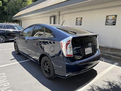 2014 Toyota Prius Hybrid! Clean Title! Low Miles! Financing Available! - Photo 4 - Concord, CA 94520